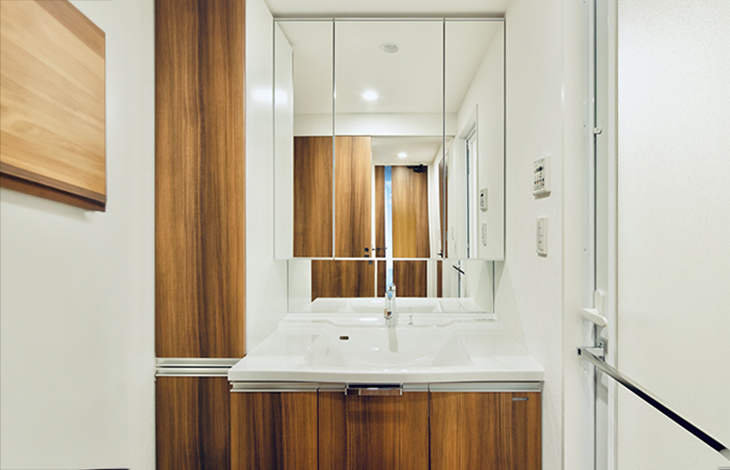 洗面台と収納を一体化させた製品