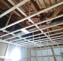 一から下地を作り直しています。